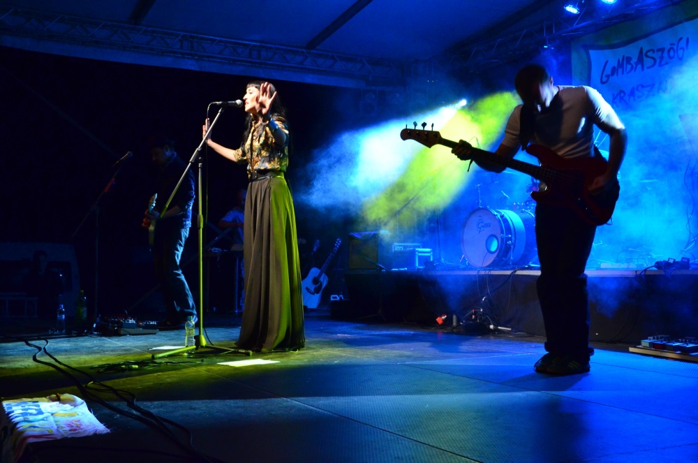 Költészet-közelben Bocskor Bíborkával