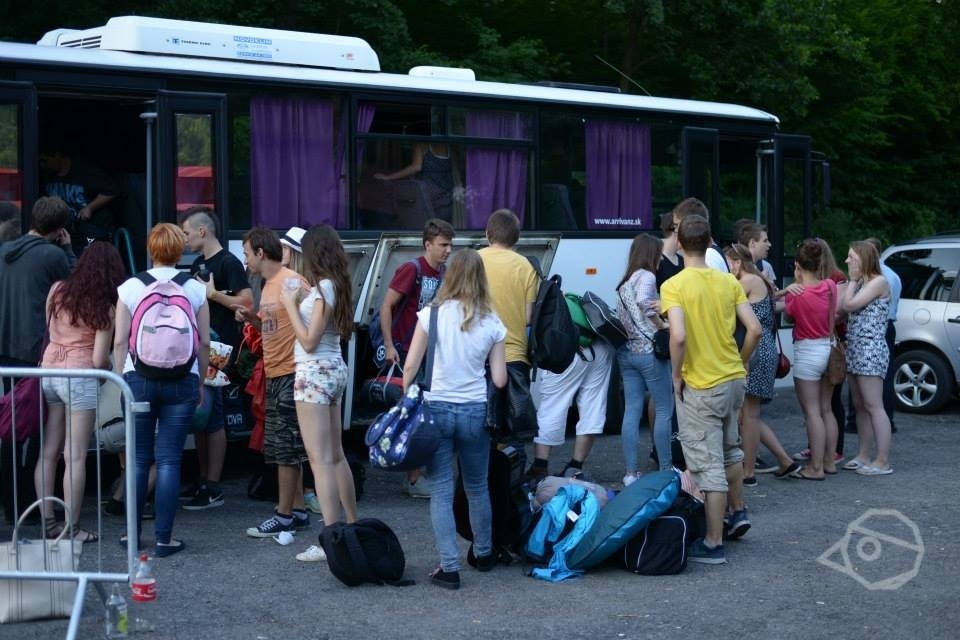 Partybusszal Gombaszögre!