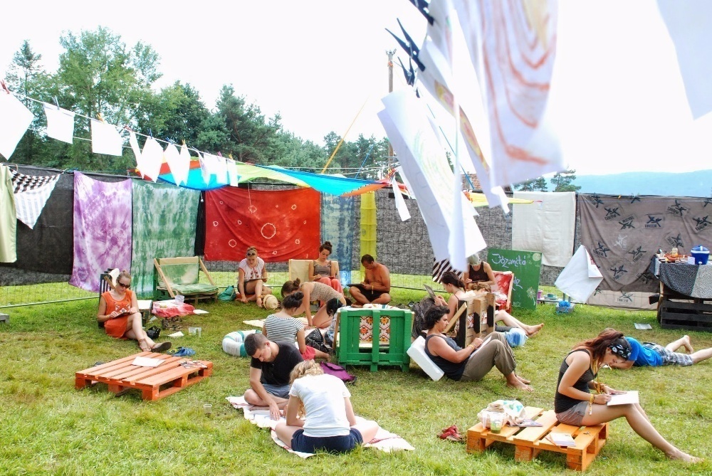 Úti cél: Te magad! Bolyongj velünk a Labirintus udvarban