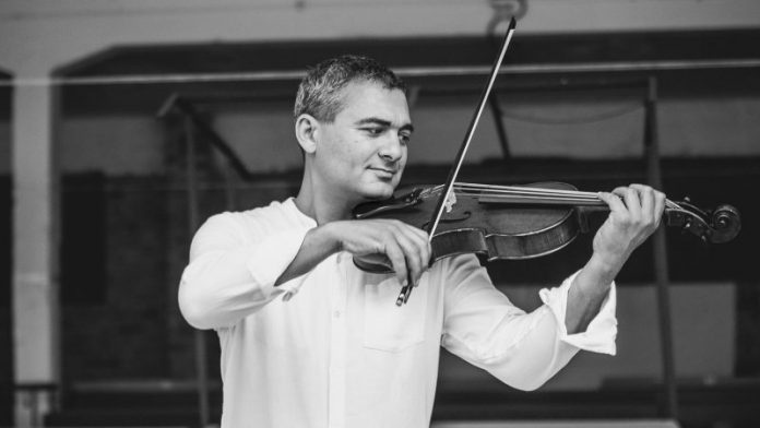 Nem esik messze az alma a fájától