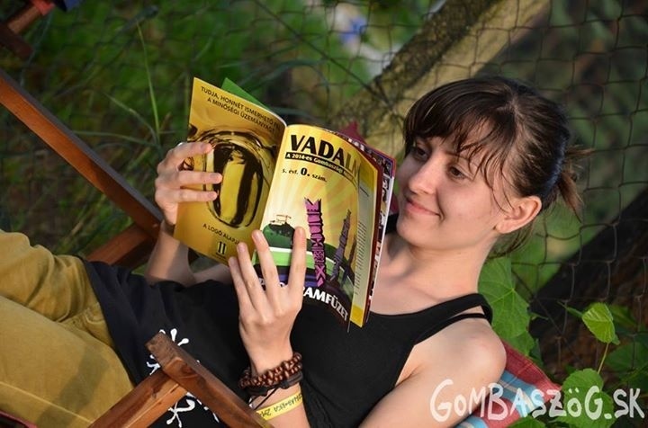 Vadalmát olvasni jó!