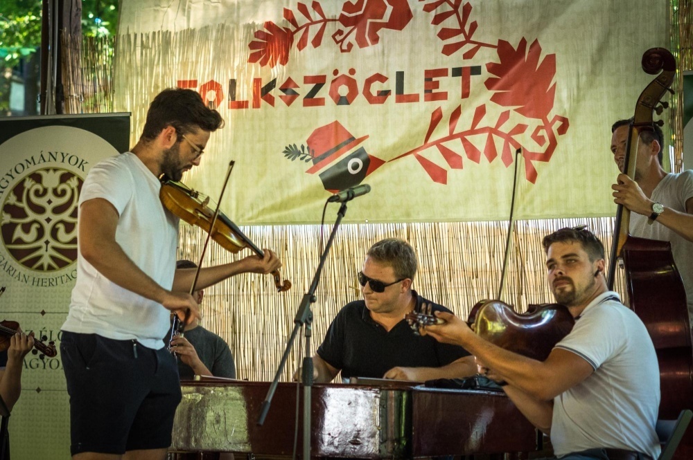 add meg a kép czímét